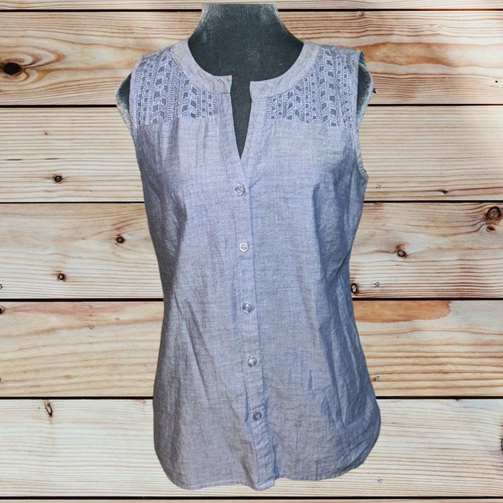 Outback Red 100% cotton chambray casual sleeveless blouse lace detail v neck